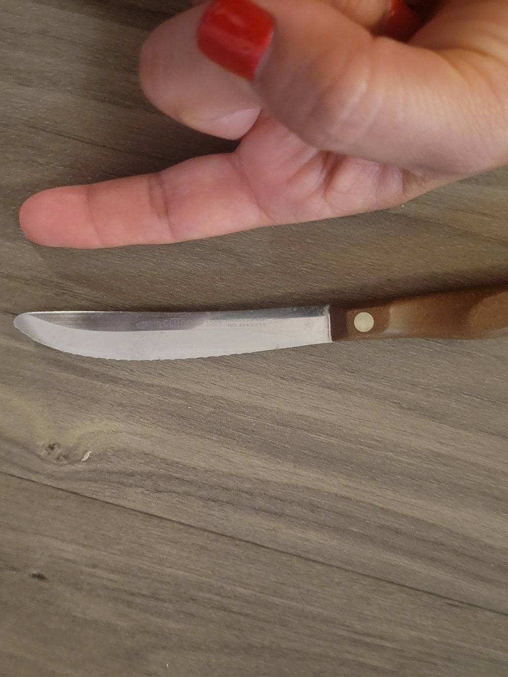 Cutco Serrated Kitchen Knife with Brown Handle